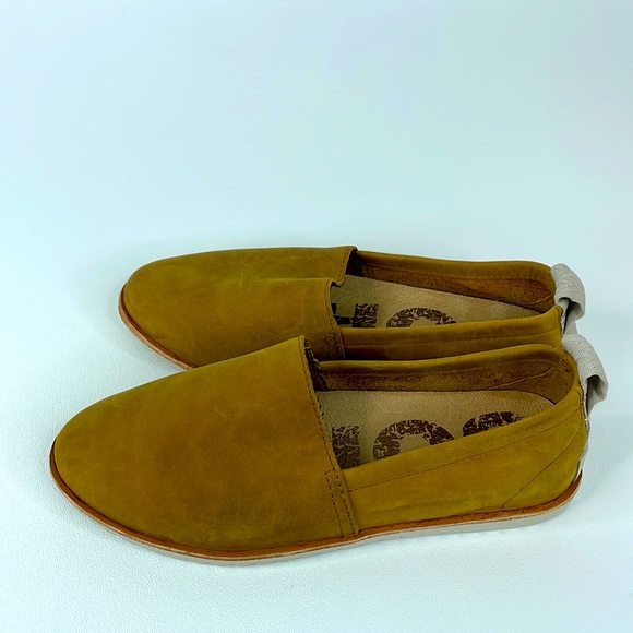 Sorel Shoes - Sorel Ella Slip On Closed Toe Comfort Flats Camel Brown Leather sz 5 NL3211-224